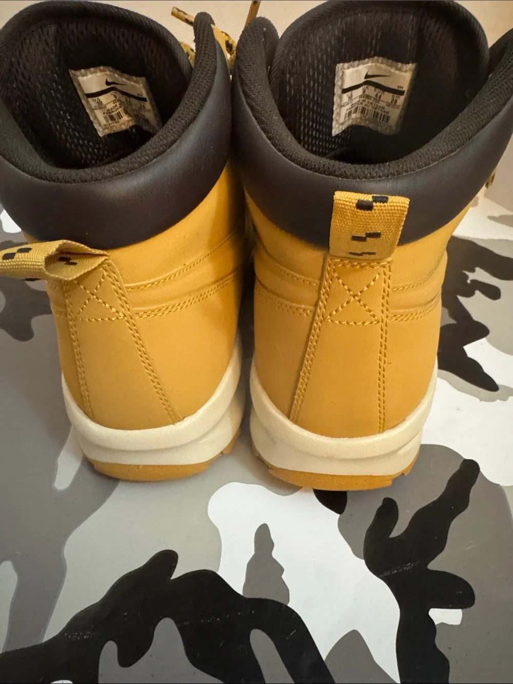 Nike Men’s Tan/Black Rugged Trail Boots
